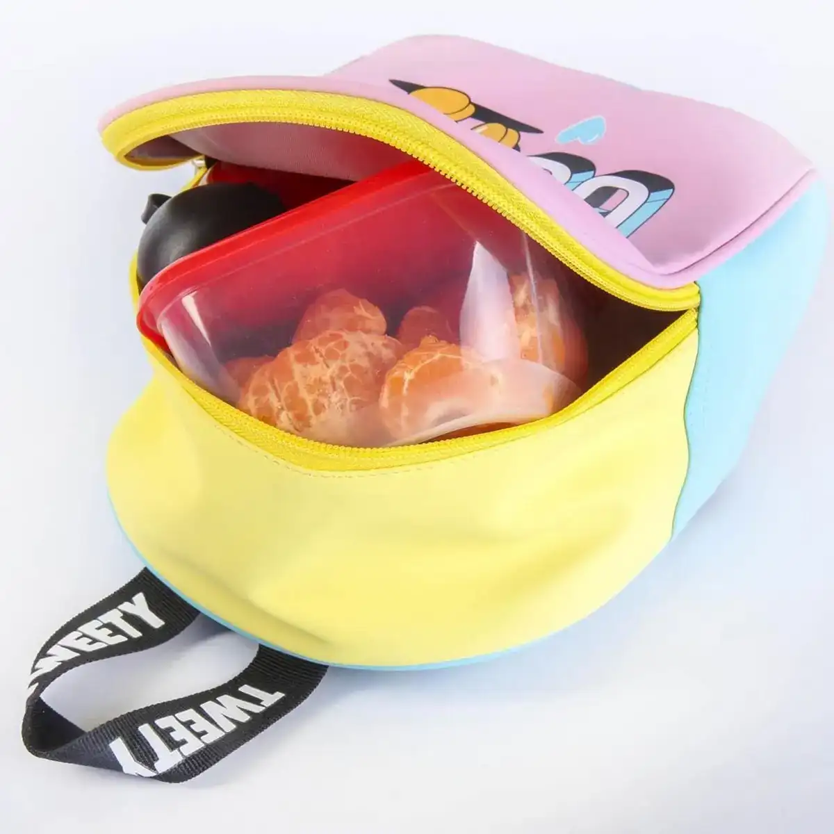 Cartable looney tunes multicouleur_4201. DIAYTAR COTE D'IVOIRE - Votre Passage Vers l'Excellence Shopping. Découvrez un catalogue en ligne qui offre une expérience d'achat exceptionnelle, avec des produits soigneusement sélectionnés pour satisfaire tous les goûts.