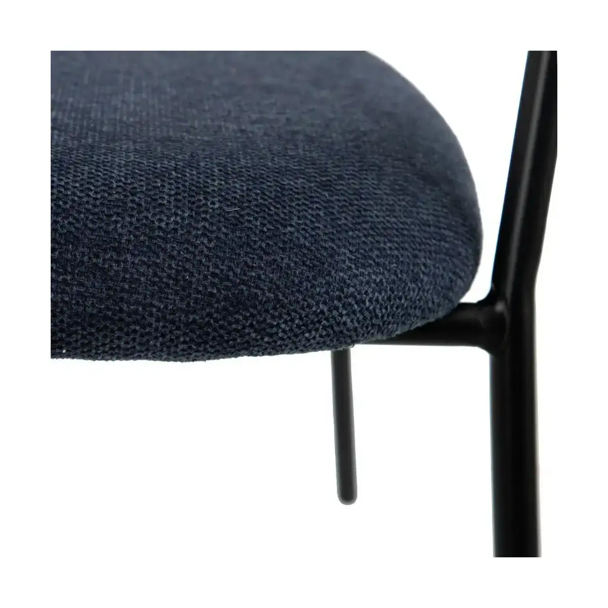 Chaise a accoudoirs 60 5 x 56 x 75 cm tissu synthetique bleu metal_1109. Plongez dans l'univers de Diaytar, la boutique en ligne numéro un au Sénégal. Notre plateforme généraliste vous offre une vaste sélection de produits, allant de la mode à la technologie, à des prix abordables. Découvrez une expérience shopping incomparable, où la qualité et la diversité se rejoignent. Faites-vous plaisir sans compromis sur votre budget chez Diaytar, votre destination shopping ultime.
Chaise a accoudoirs 60 5 x 56 x 75 cm tissu synthetique bleu metal_1109. Bienvenue sur DIAYTAR COTE D'IVOIRE - Votre Fenêtre sur le Shopping Moderne. Parcourez notre boutique en ligne et découvrez des produits qui incarnent l'évolution du style et de la qualité.