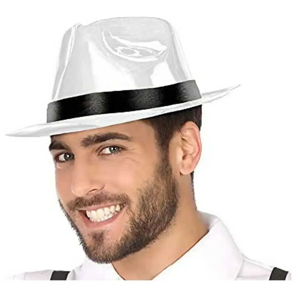 Chapeau gangster polyester blanc annees 20_7444. DIAYTAR COTE D'IVOIRE - L'Artisanat à Portée de Clic. Découvrez notre boutique en ligne pour trouver des produits uniques qui célèbrent la créativité et l'artisanat sénégalais.