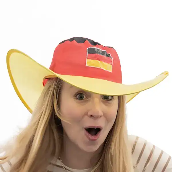 Chapeau pliable drapeau de l allemagne_7279. DIAYTAR COTE D'IVOIRE - Où la Qualité et la Diversité Fusionnent. Explorez notre boutique en ligne pour découvrir une gamme variée de produits qui incarnent l'excellence et l'authenticité.