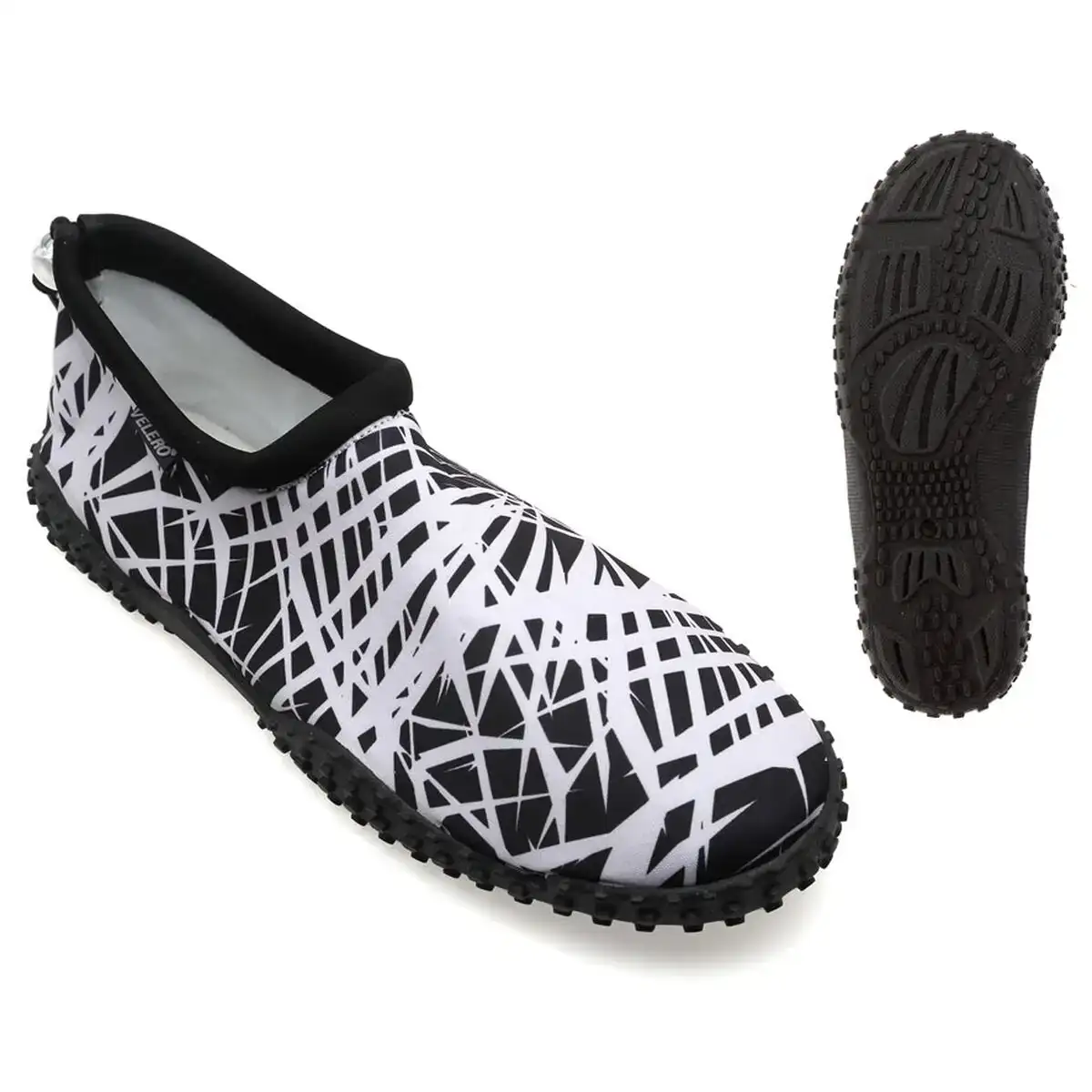 Chaussons aquasocker blanc noir 40_5037. DIAYTAR COTE D'IVOIRE - Là où Chaque Produit est une Trouvaille Unique. Découvrez notre boutique en ligne et trouvez des articles qui vous distinguent par leur originalité.