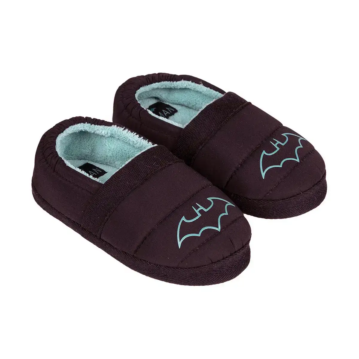 Chaussons batman noir_4498. Entrez dans l'Univers de DIAYTAR COTE D'IVOIRE - Où Chaque Produit a sa Place. Explorez nos rayons virtuels et choisissez des articles qui s'intègrent parfaitement à votre style de vie.