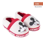 Chaussons mickey mouse gris clair_4760. DIAYTAR COTE D'IVOIRE - Où Choisir est un Acte d'Amour pour le Côte d'Ivoire. Explorez notre boutique en ligne et choisissez des articles qui célèbrent la culture et l'artisanat du pays.