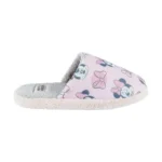 Chaussons minnie mouse rose_6388. DIAYTAR COTE D'IVOIRE - Votre Portail Vers l'Élégance Accessible. Parcourez notre boutique en ligne pour découvrir des produits qui incarnent le luxe à des prix abordables.