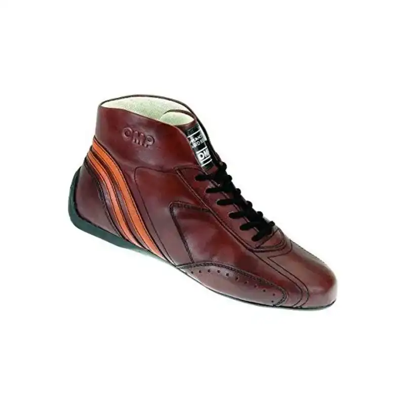 Chaussures de course omp rouge_4934. DIAYTAR COTE D'IVOIRE - Là où Choisir est une Célébration de l'Artisanat. Explorez notre gamme variée et choisissez des produits qui incarnent la tradition et le talent des artisans du Côte d'Ivoire.