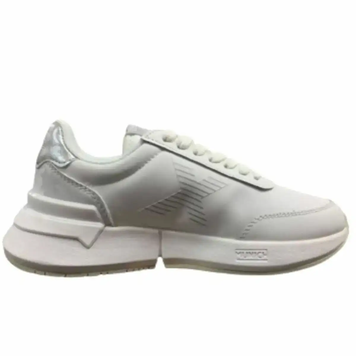 Chaussures de sport pour femme munich versus 46 blanc_5100. DIAYTAR COTE D'IVOIRE - Votre Destination pour un Shopping Éclairé. Parcourez notre boutique en ligne pour découvrir des produits de qualité qui embelliront votre quotidien.