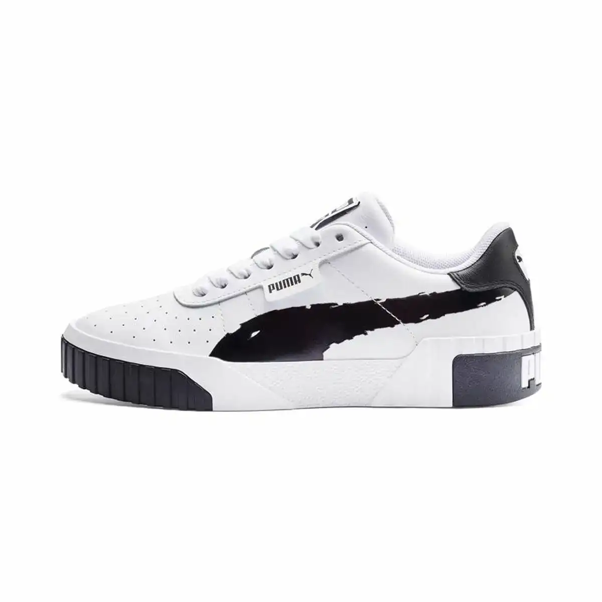 Chaussures de sport pour femme puma cali brushed wn s blanc_8133. Bienvenue chez DIAYTAR COTE D'IVOIRE - Où Chaque Produit a son Histoire. Découvrez notre sélection unique et trouvez des articles qui racontent la richesse culturelle et artistique du Côte d'Ivoire.