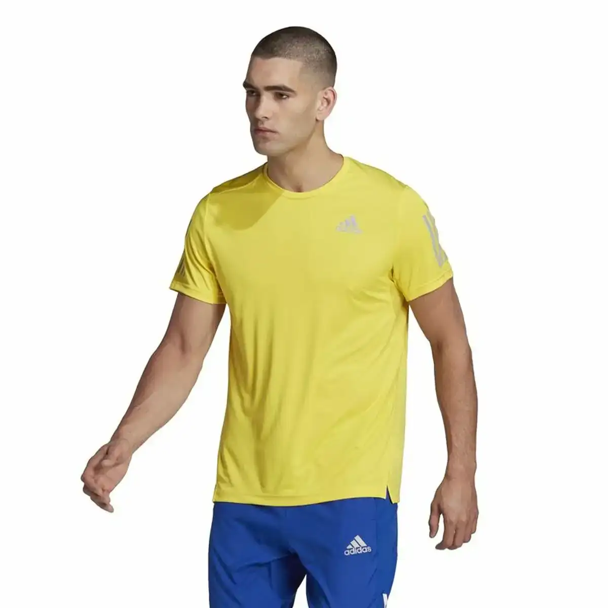 Chemisette adidas graphic tee shocking jaune_9895. DIAYTAR COTE D'IVOIRE - Là où Vos Rêves Prendent Forme. Plongez dans notre catalogue diversifié et trouvez des produits qui enrichiront votre quotidien, du pratique à l'exceptionnel.