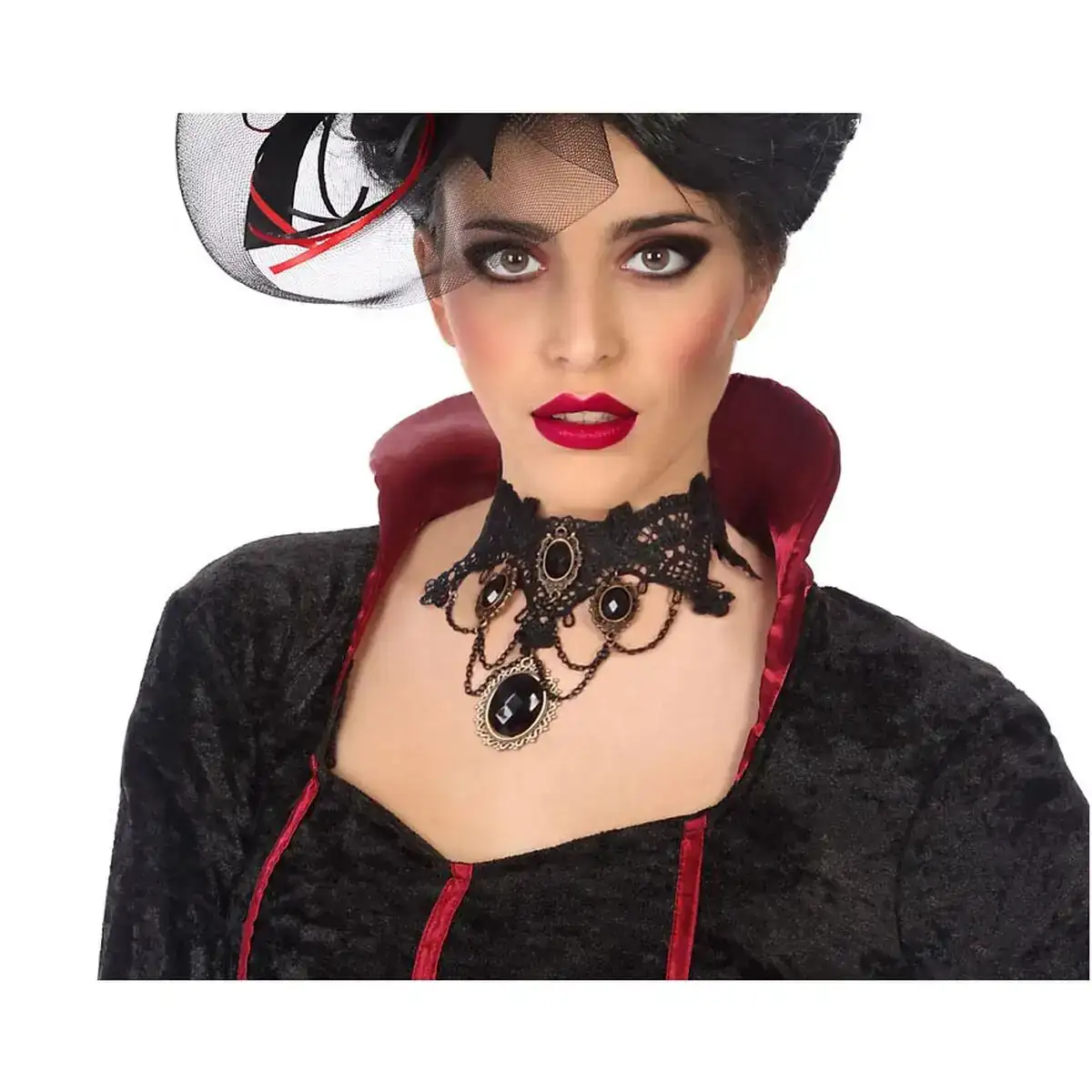 Collier accessoire de costumes noir_1629. DIAYTAR COTE D'IVOIRE - Où Choisir est un Plaisir. Explorez notre boutique en ligne et choisissez parmi des produits de qualité qui satisferont vos besoins et vos goûts.