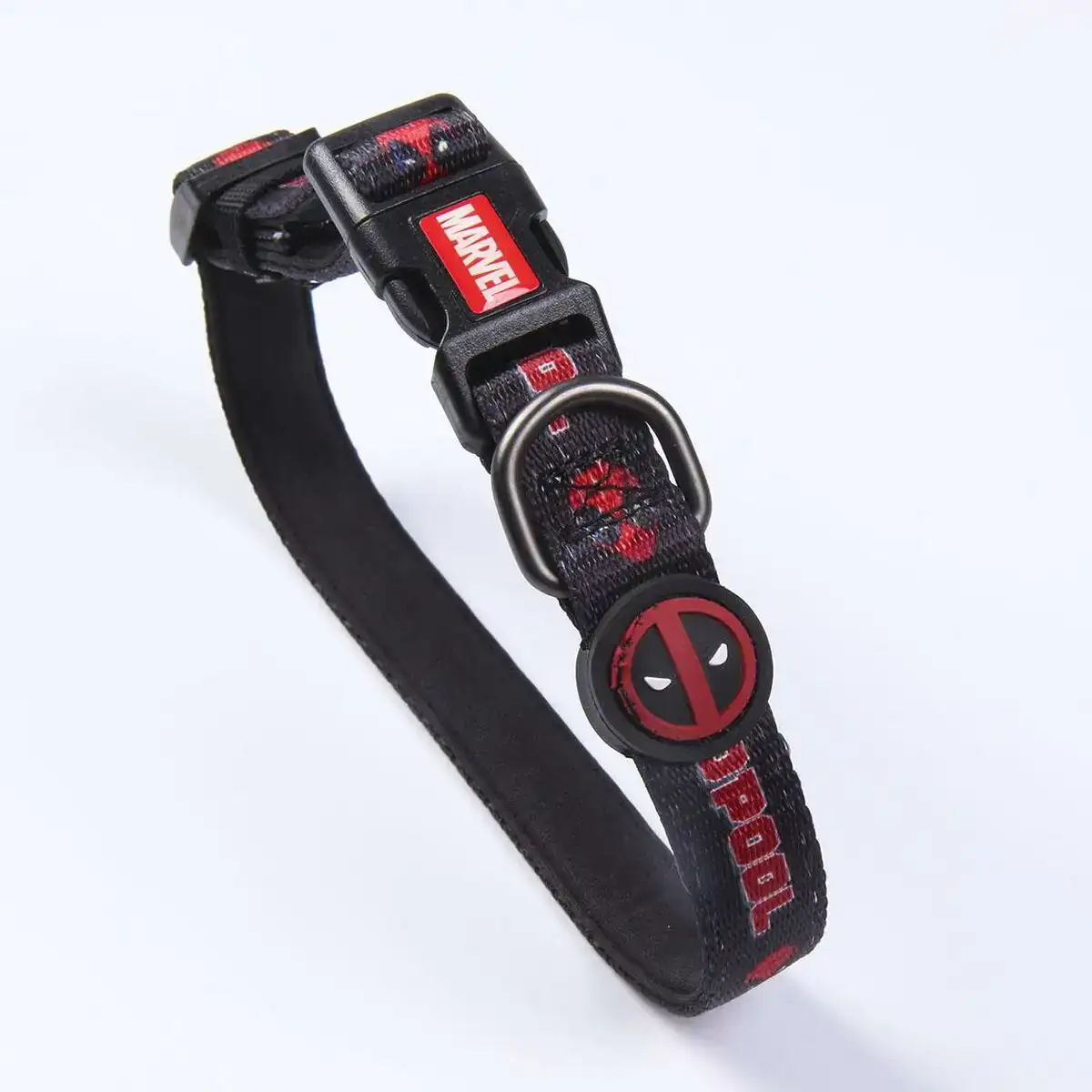 Collier pour chien deadpool noir s m_3679. DIAYTAR COTE D'IVOIRE - Où Chaque Produit est une Histoire à Raconter. Découvrez notre sélection de produits qui vous permettent de créer votre propre récit à travers vos achats.