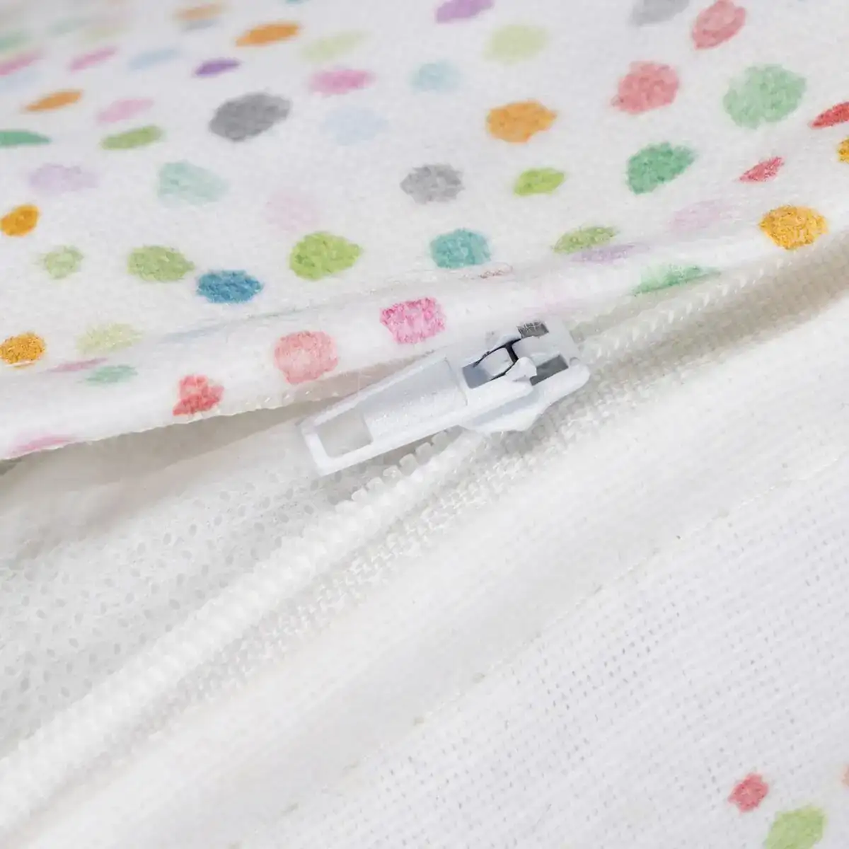 Coussin enfant elephant 100 coton 45 x 30 cm_8717. DIAYTAR COTE D'IVOIRE - L'Art de Vivre avec Authenticité. Explorez notre gamme de produits artisanaux et découvrez des articles qui apportent une touche unique à votre vie.