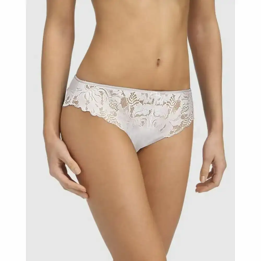Culotte en dentelle dim 08h5 44 reconditionne a _9892. DIAYTAR COTE D'IVOIRE - Votre Destination pour un Shopping Unique. Parcourez notre catalogue et trouvez des articles qui expriment votre singularité et votre style.