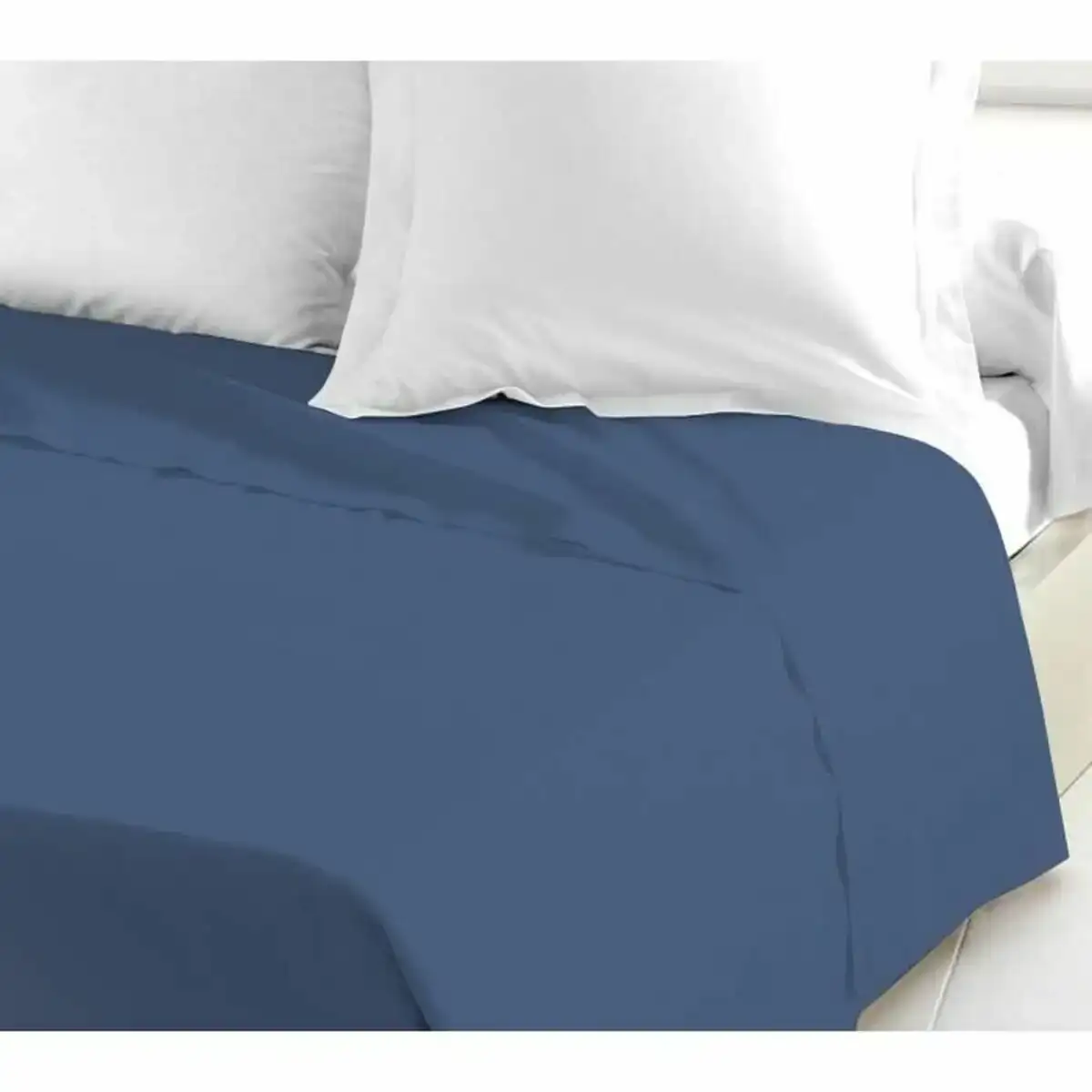Drap lovely home bleu 240 x 300 cm_9500. DIAYTAR COTE D'IVOIRE - Où Chaque Produit a son Histoire. Découvrez notre gamme de produits, chacun portant en lui le récit de l'artisanat et de la passion, pour vous offrir une expérience de shopping authentique.