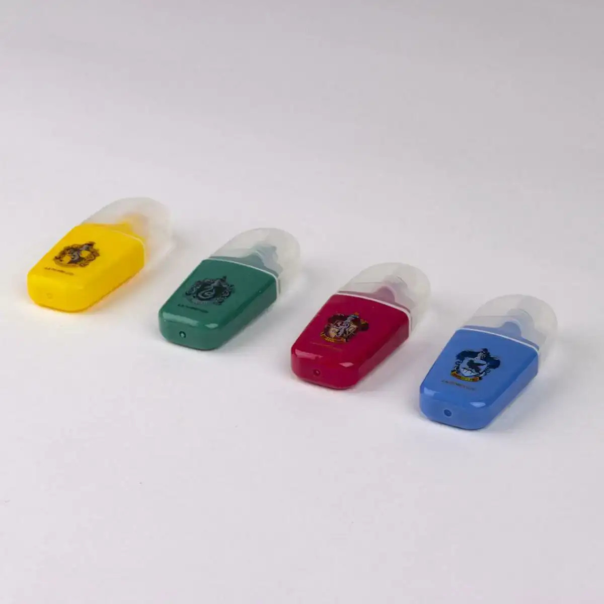 Ensemble de marqueurs fluorescents harry potter 4 pieces multicouleur_6381. DIAYTAR COTE D'IVOIRE - L'Art de Choisir, l'Art de Vivre. Parcourez notre boutique en ligne et découvrez des produits qui transforment chaque choix en une expérience enrichissante.