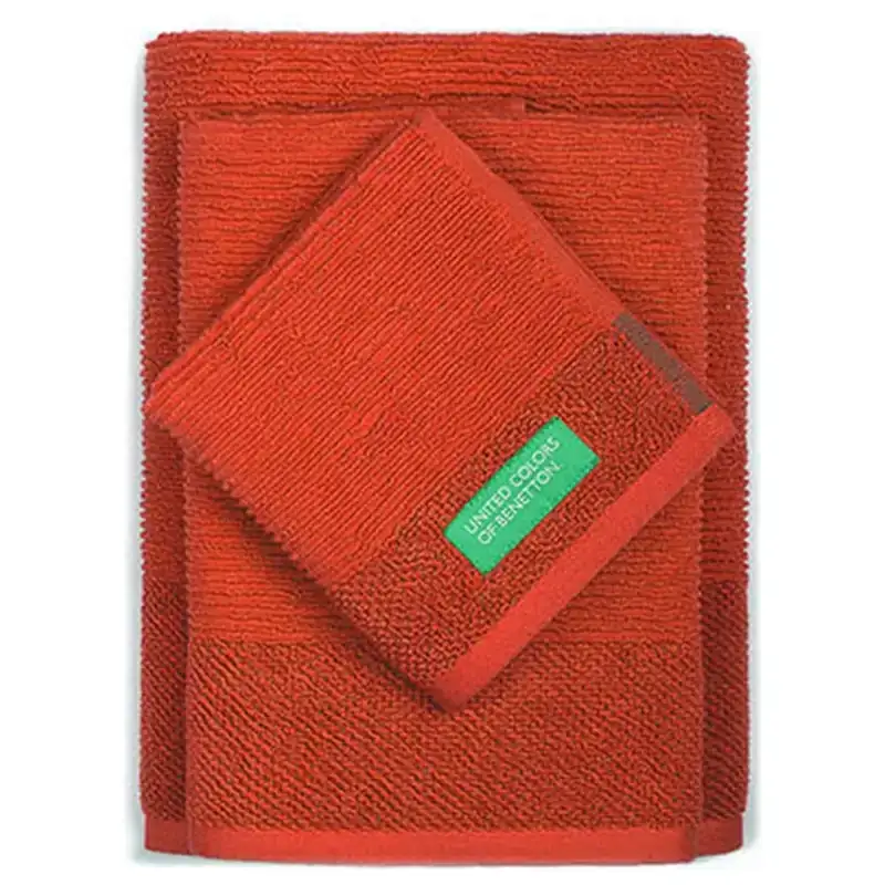 Ensemble de serviettes de toilette benetton rainbow rouge_6604. Entrez dans l'Univers de DIAYTAR COTE D'IVOIRE - Votre Destination de Shopping Complète. Découvrez des produits qui reflètent la diversité et la richesse culturelle du Côte d'Ivoire, le tout à portée de clic.