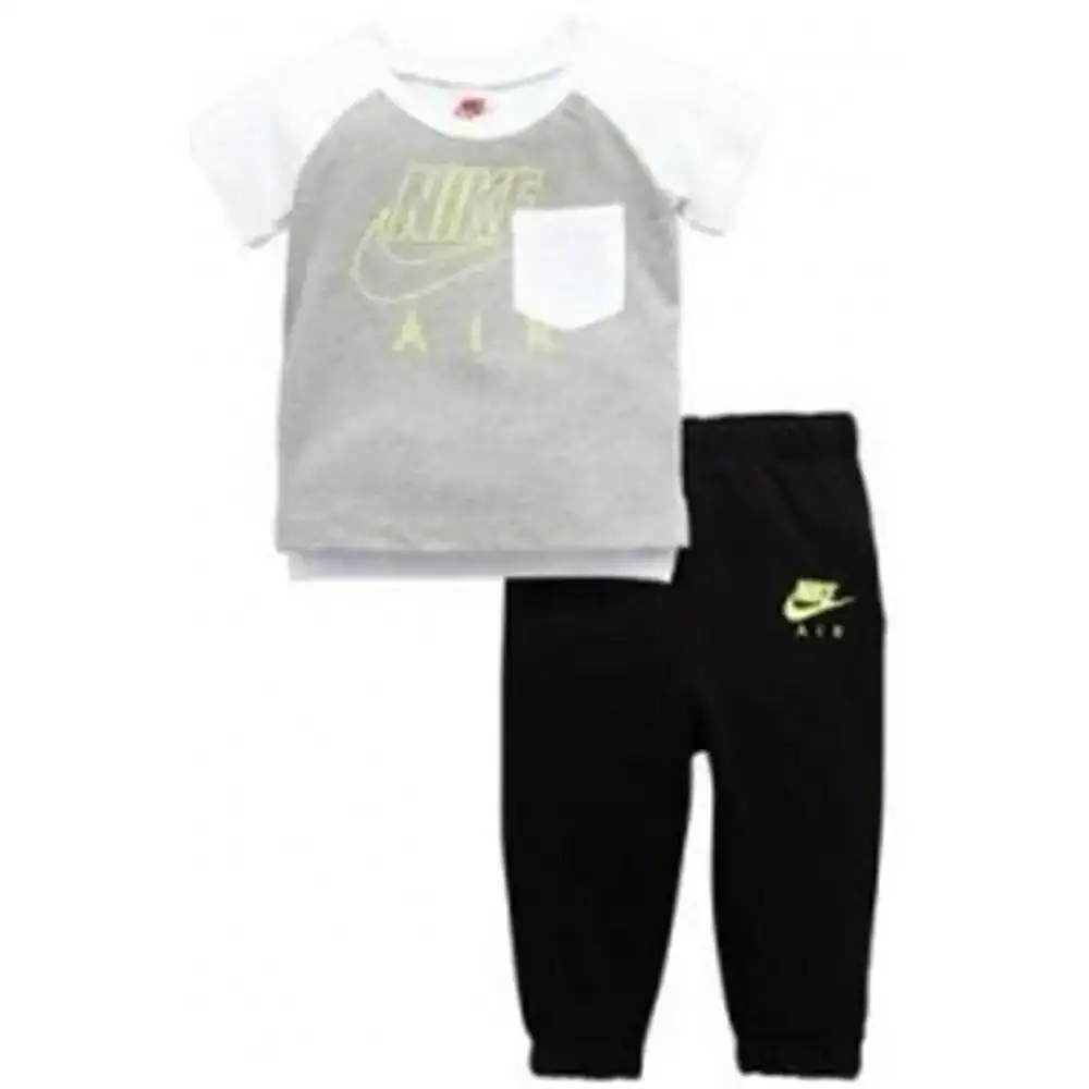 Ensemble de sport pour bebe 952 023 nike gris_6055. DIAYTAR COTE D'IVOIRE - Là où Chaque Produit Est une Trouvaille. Parcourez notre catalogue diversifié et découvrez des articles qui enrichiront votre quotidien, du pratique à l'insolite.