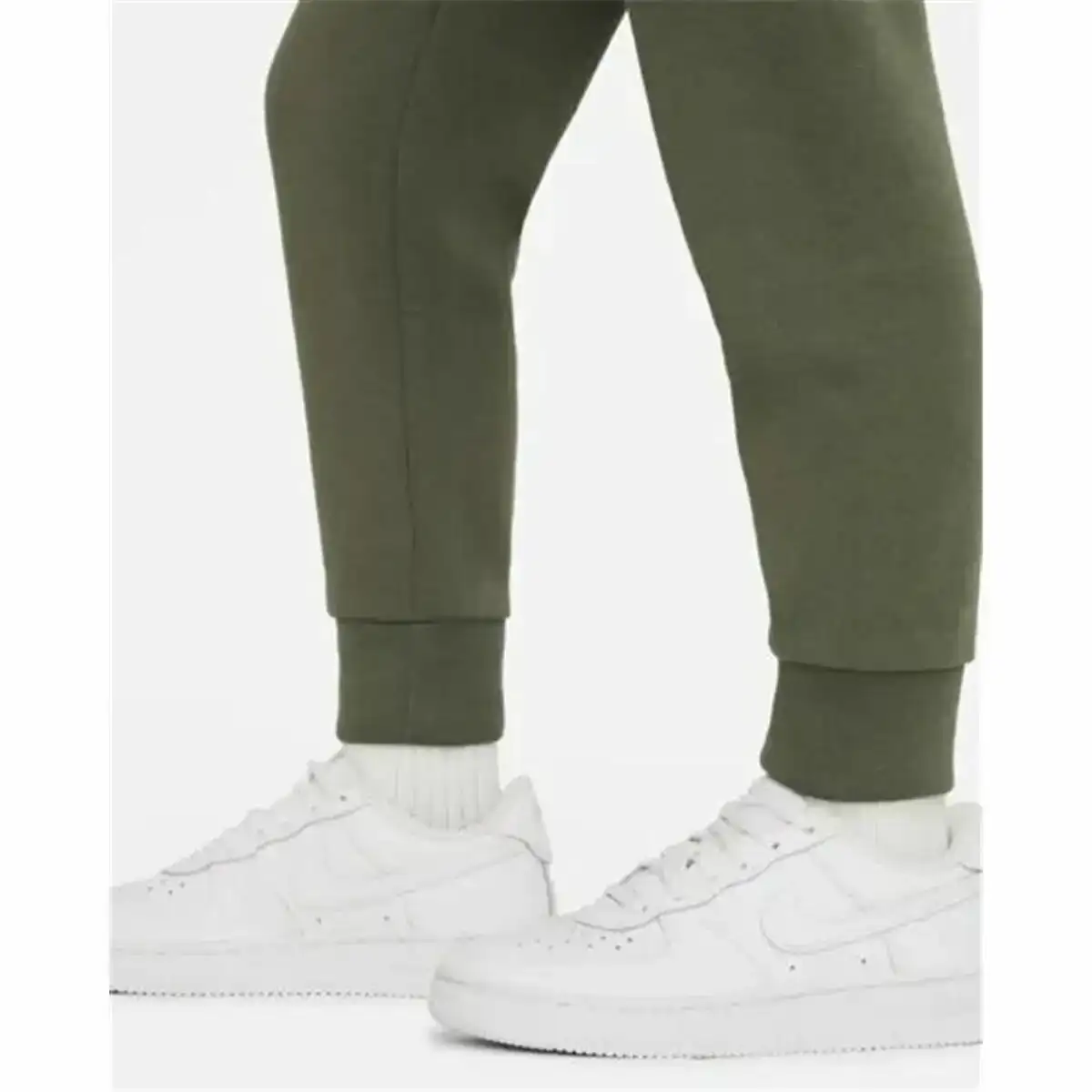 Ensemble de sport pour enfants nike club sportwear olive_8807. DIAYTAR COTE D'IVOIRE - Là où les Possibilités sont Infinies. Parcourez nos catégories et laissez-vous séduire par des produits qui enrichiront votre quotidien, du pratique à l'esthétique.