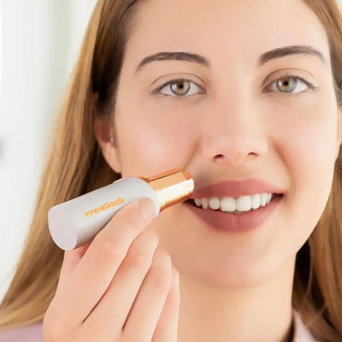 Epilateur facial indolore avec led innovagoods_8586. Entrez dans l'Univers de DIAYTAR COTE D'IVOIRE - Où l'Innovation Rencontre la Tradition. Explorez notre sélection de produits modernes et traditionnels qui incarnent l'esprit dynamique du Côte d'Ivoire.