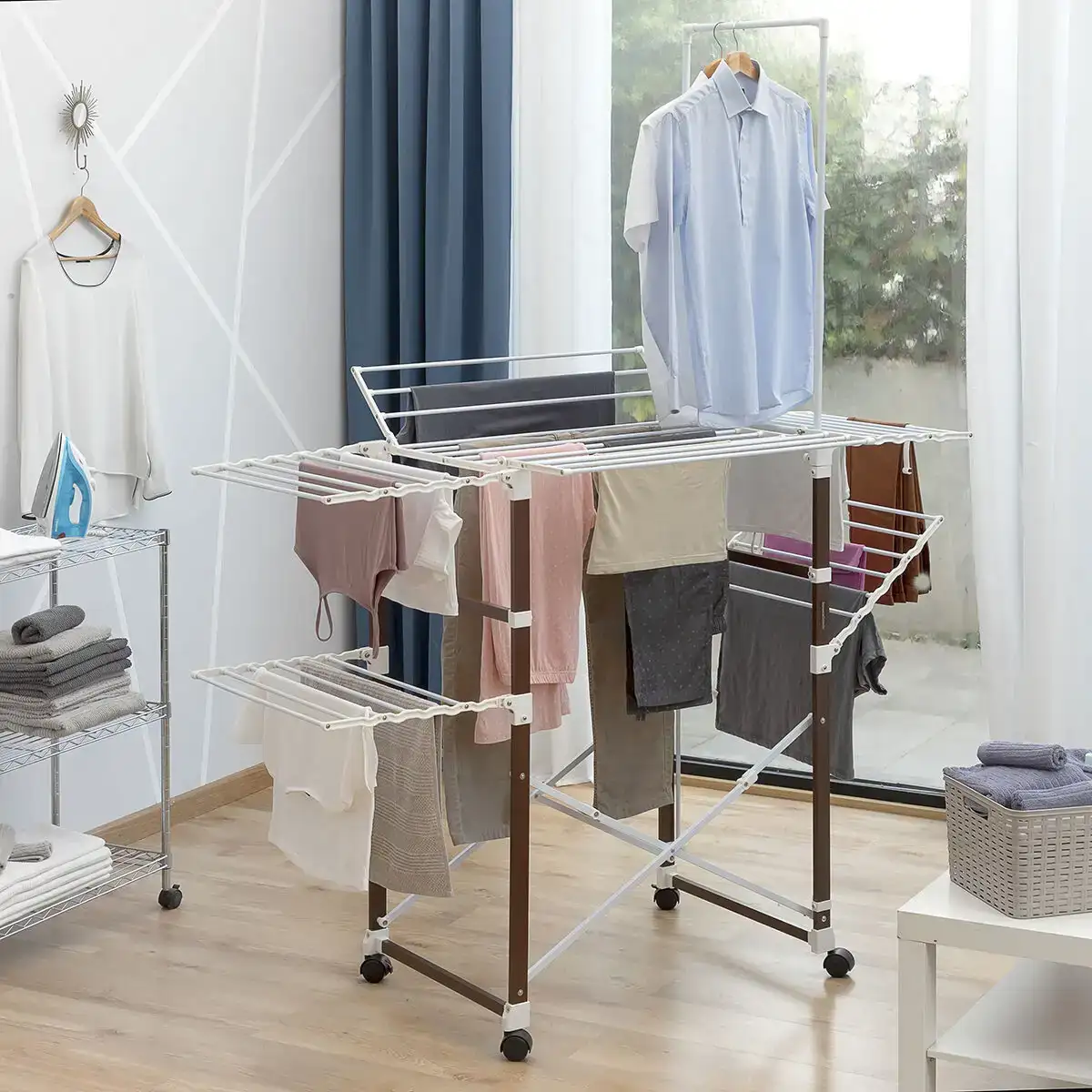Etendoir pliable a roulettes flareck innovagoods_2727. DIAYTAR COTE D'IVOIRE - Votre Pass vers la Découverte. Explorez notre boutique en ligne et plongez dans un voyage à travers des produits authentiques et contemporains, tous réunis sous un même toit.
