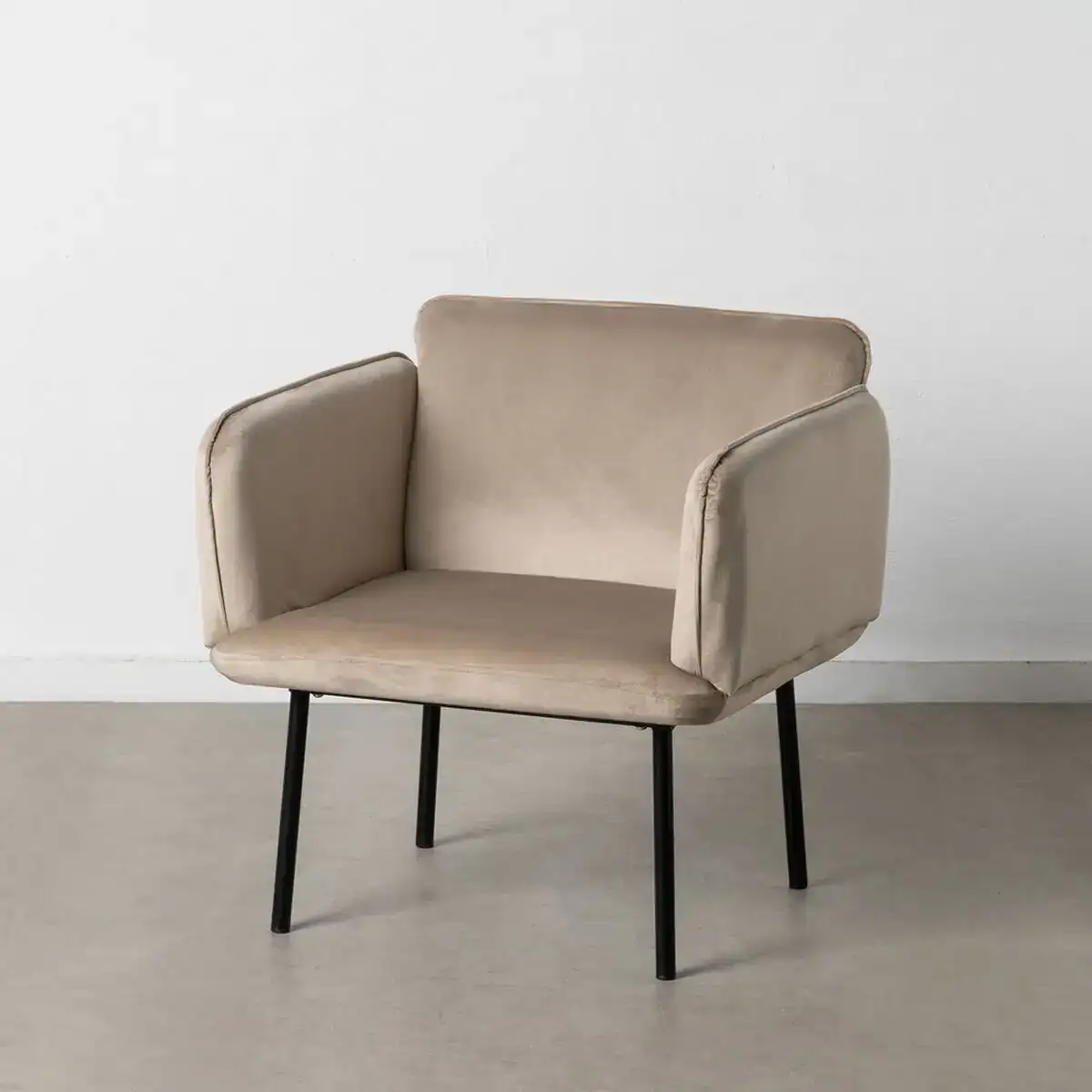 Fauteuil tissu synthetique beige metal_7759. DIAYTAR COTE D'IVOIRE - Où le Shopping Devient une Aventure Culturelle. Plongez dans notre univers de produits qui célèbrent l'héritage et l'artisanat du Côte d'Ivoire.
