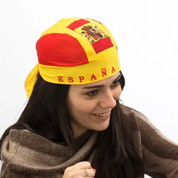 Foulard bonnet drapeau espagne_7608. DIAYTAR COTE D'IVOIRE - Votre Univers Shopping Éclectique. Explorez nos offres variées et découvrez des articles qui embrassent la diversité et la polyvalence de vos besoins.
