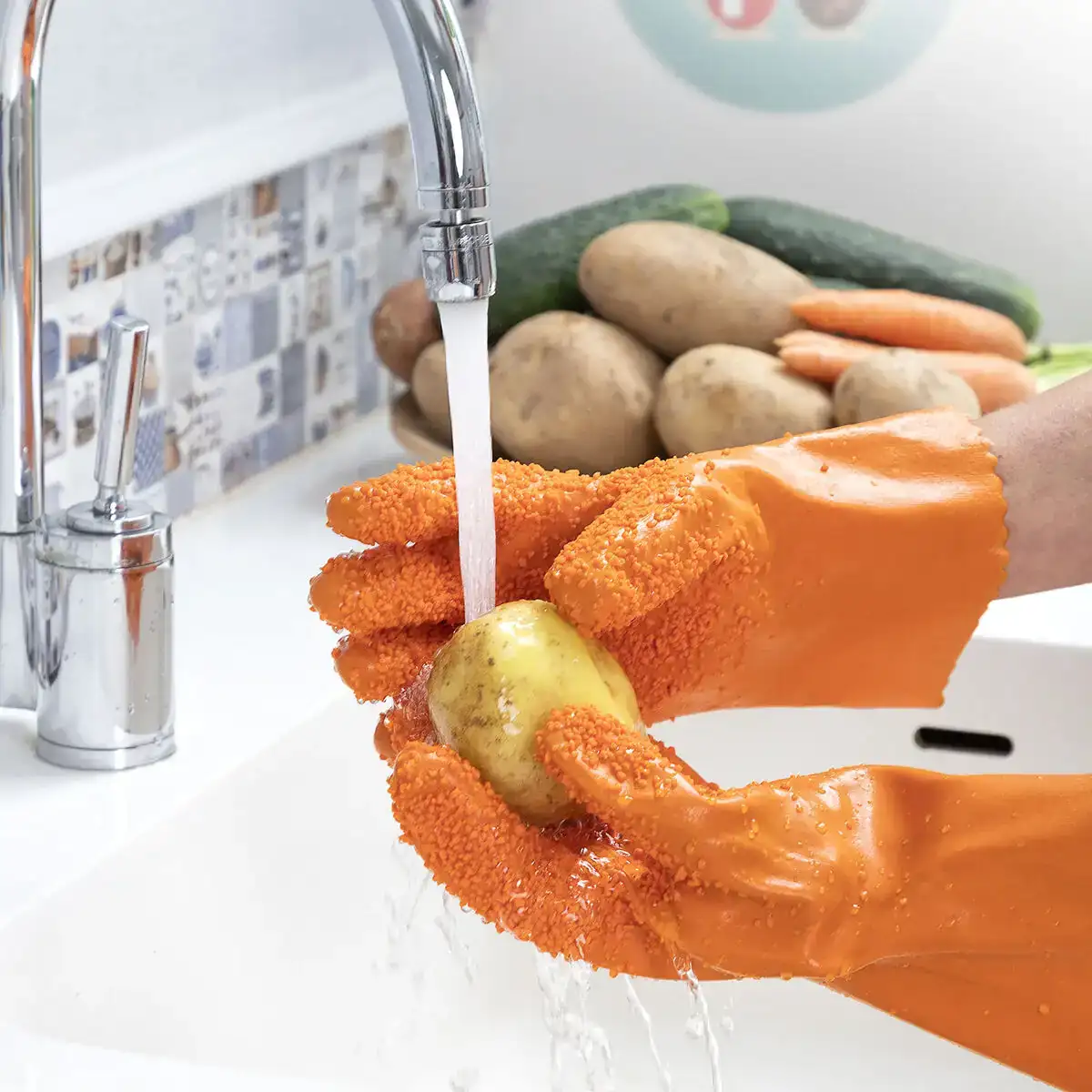 Gants nettoyants de fruits et legumes glinis innovagoods_6504. DIAYTAR COTE D'IVOIRE - Votre Destination Shopping Authentique. Explorez notre boutique en ligne et découvrez des trésors qui reflètent l'âme du Côte d'Ivoire, pour une expérience shopping unique.