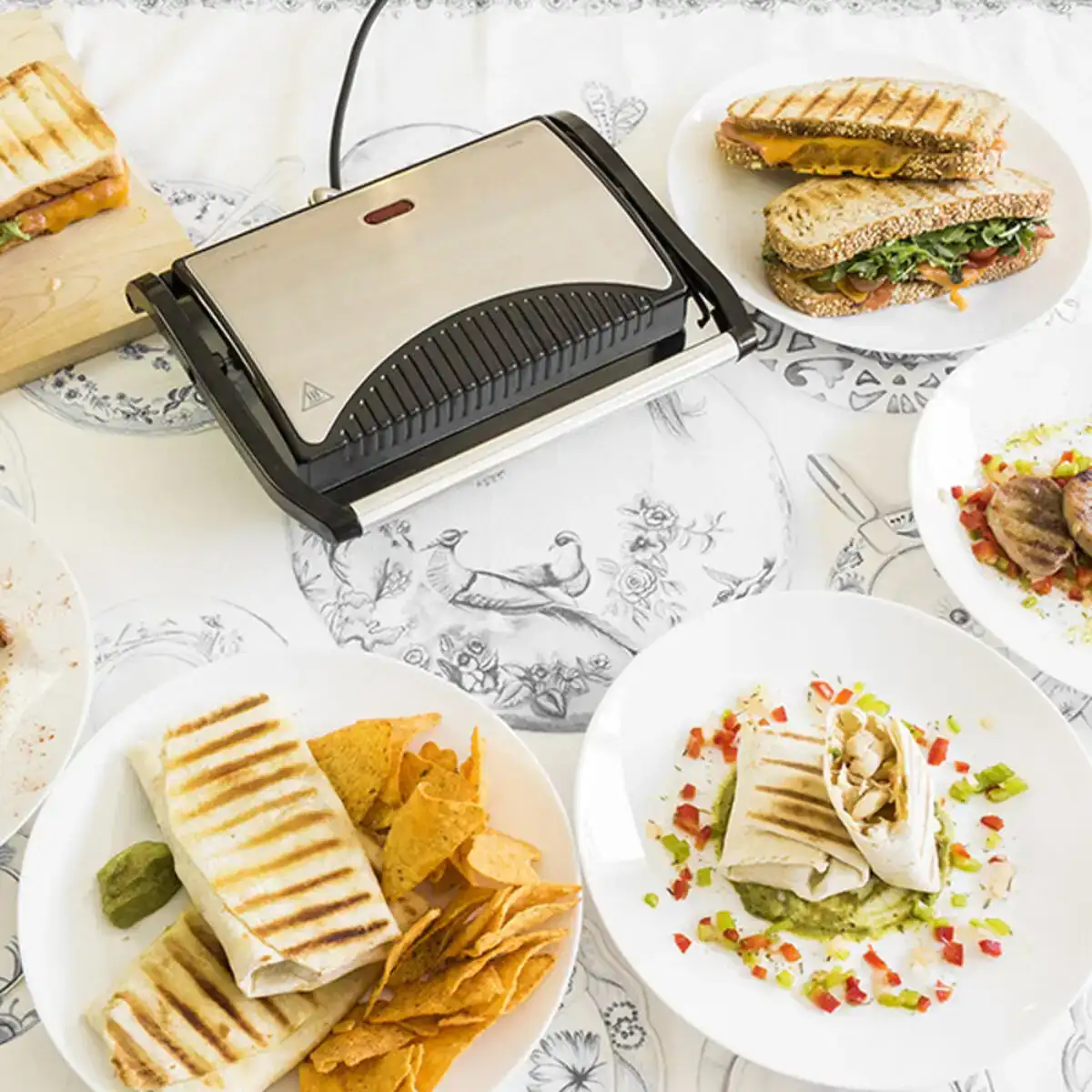 Grill cecotec rock ngrill 700 w_5830. DIAYTAR COTE D'IVOIRE - Votre Marché Virtuel au Côte d'Ivoire. Parcourez notre boutique en ligne pour trouver des trésors cachés, des articles indispensables du quotidien aux joyaux artistiques.