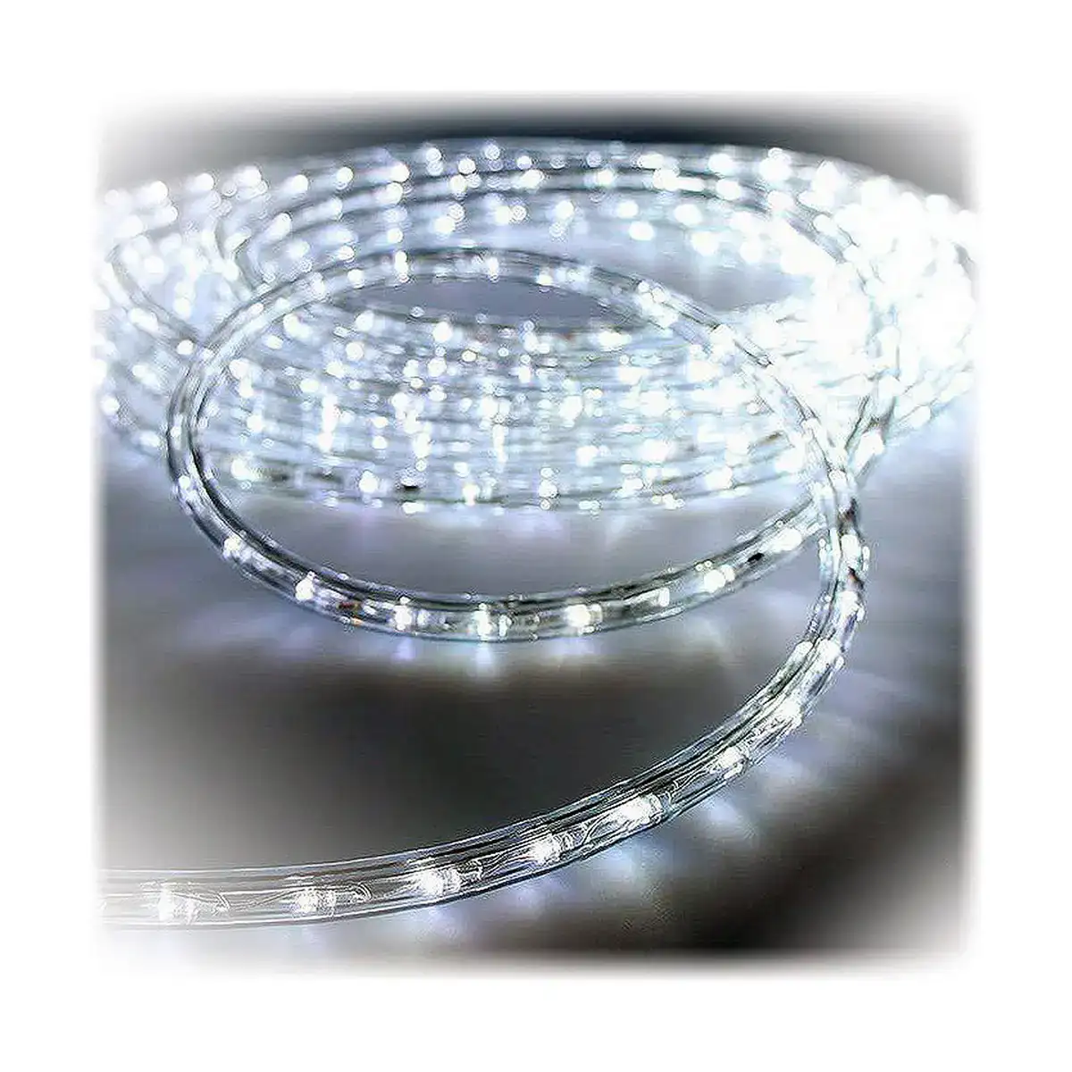Guirlande lumineuse led edm blanc 2 x 1 m _3146. DIAYTAR COTE D'IVOIRE - Votre Passage Vers l'Excellence Shopping. Découvrez un catalogue en ligne qui offre une expérience d'achat exceptionnelle, avec des produits soigneusement sélectionnés pour satisfaire tous les goûts.