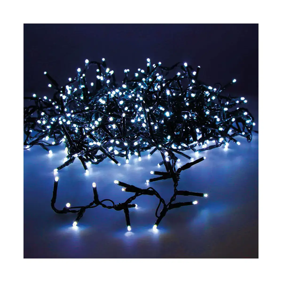 Guirlande lumineuse led lumineo bleu_4012. DIAYTAR COTE D'IVOIRE - L'Art de Vivre le Shopping Inspiré. Parcourez notre catalogue et choisissez des produits qui reflètent votre passion pour la beauté et l'authenticité.
