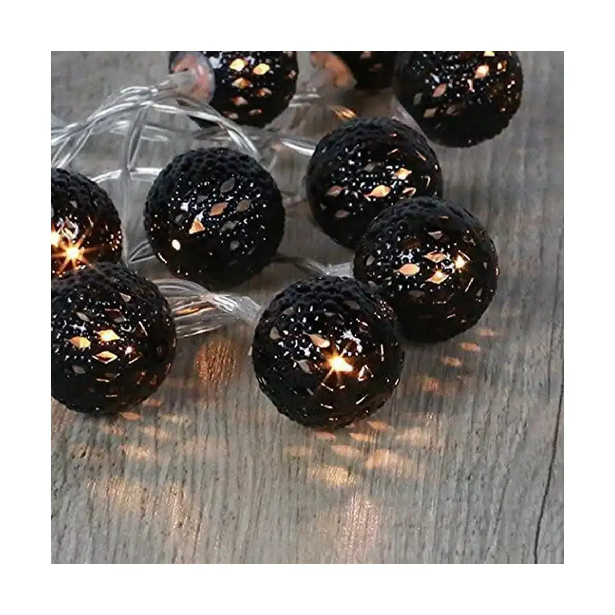 Guirlande lumineuse led noir_7414. Entrez dans l'Univers de DIAYTAR COTE D'IVOIRE - Où l'Élégance Rencontre la Tradition. Explorez notre gamme variée et trouvez des articles qui ajoutent une touche de sophistication à votre vie.
