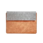 Housse d ordinateur portable classic marron_1924. DIAYTAR COTE D'IVOIRE - Votre Destination Shopping de Confiance. Naviguez à travers notre boutique en ligne et profitez d'une sélection soigneusement choisie de produits qui répondent à toutes vos exigences.