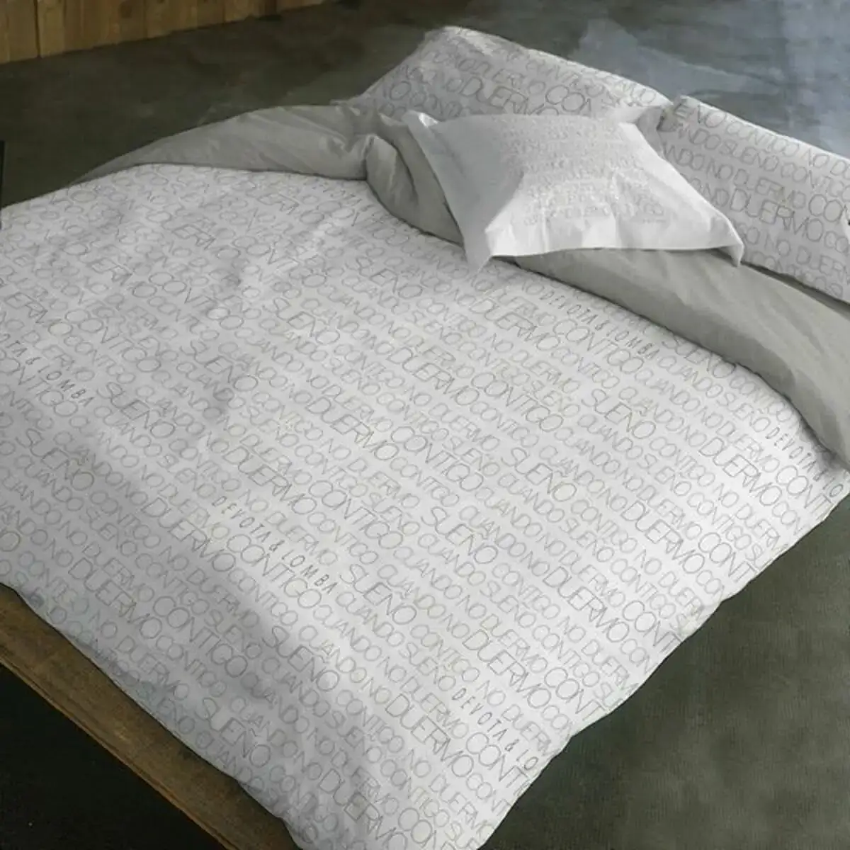 Housse de couette devota lomba duermo lit 1 persone 150 x 220 cm _2628. Entrez dans l'Univers de DIAYTAR COTE D'IVOIRE - Où le Shopping Devient une Découverte. Explorez nos rayons et dénichez des trésors qui illuminent votre quotidien.