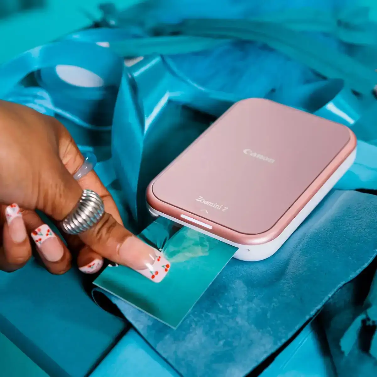 Imprimante photo canon zoemini 2 rose_4065. DIAYTAR COTE D'IVOIRE - Votre Passage vers le Raffinement. Plongez dans notre univers de produits exquis et choisissez des articles qui ajoutent une touche de sophistication à votre vie.