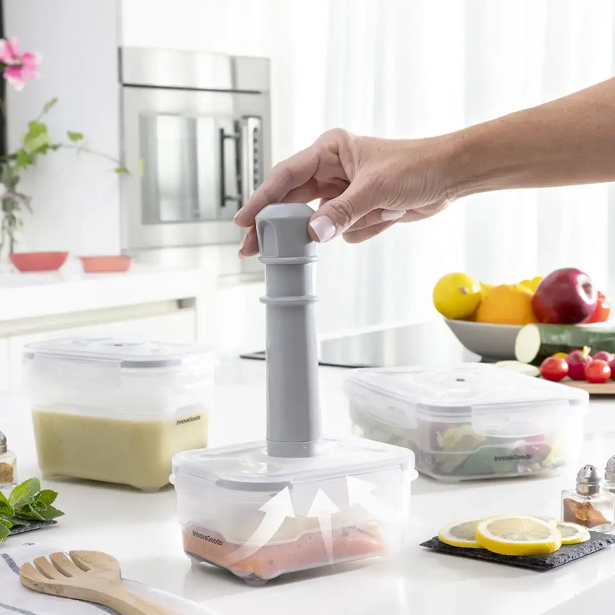 Jeu de 3 recipients d emballage sous vide avec pompe manuelle vacse innovagoods_7548. DIAYTAR COTE D'IVOIRE - Votre Source de Découvertes Shopping. Découvrez des trésors dans notre boutique en ligne, allant des articles artisanaux aux innovations modernes.