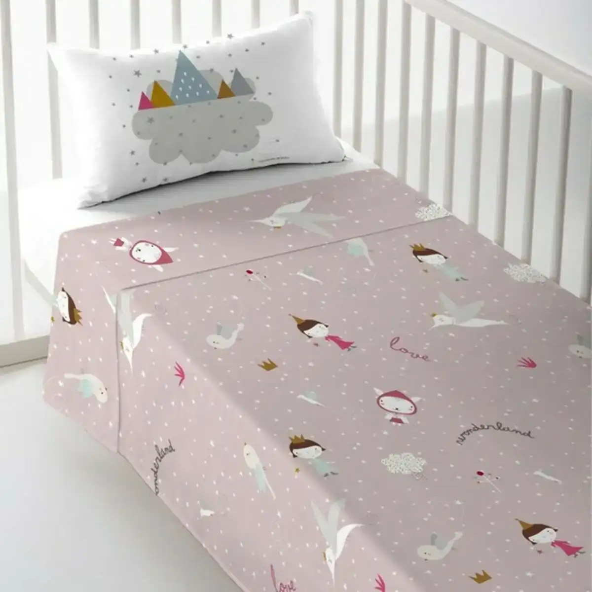 Jeu de draps pour berceau haciendo el indio wonderland pink_5828. DIAYTAR COTE D'IVOIRE - Où la Mode et le Confort se Rencontrent. Plongez dans notre univers de produits et trouvez des articles qui vous habillent avec style et aisance.