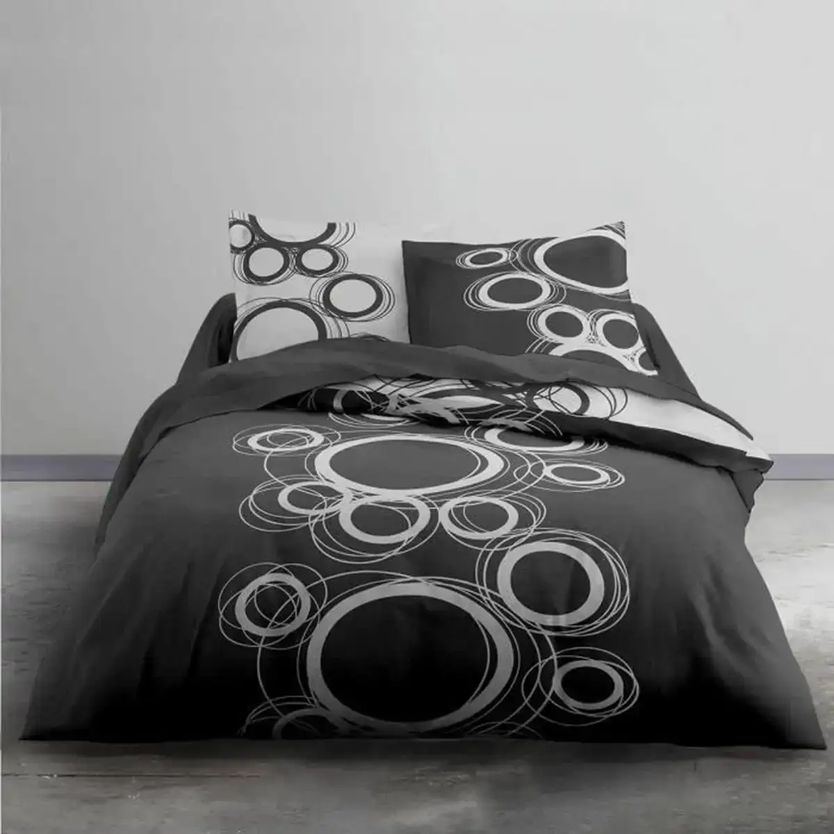 Jeu de draps today blanc cercles gris 220 x 240 cm_2515. Entrez dans l'Univers de DIAYTAR COTE D'IVOIRE - Où l'Élégance Rencontre la Tradition. Explorez notre gamme variée et trouvez des articles qui ajoutent une touche de sophistication à votre vie.