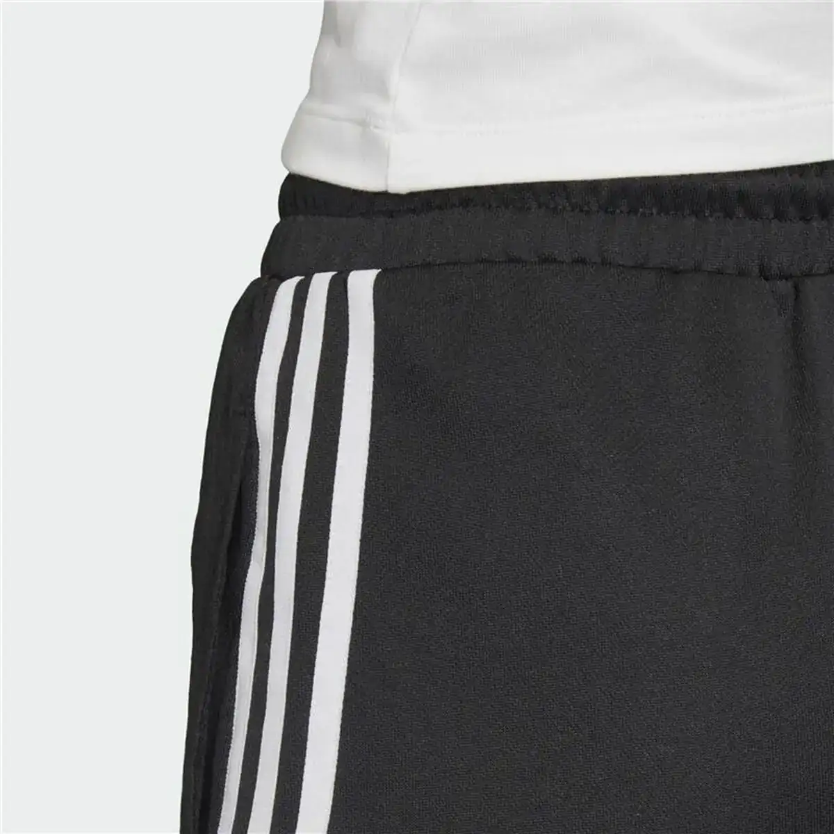 Jupe adidas originals 3 stripes noir_4913. DIAYTAR COTE D'IVOIRE - Là où la Découverte est au Rendez-vous. Plongez dans notre catalogue et trouvez des articles qui éveilleront votre curiosité et élargiront vos horizons.