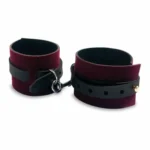 Kit enchanted sex mischief 99244_5153. DIAYTAR COTE D'IVOIRE - L'Art de Choisir, l'Art de S'émerveiller. Explorez notre gamme de produits et laissez-vous émerveiller par des créations authentiques et des designs modernes.