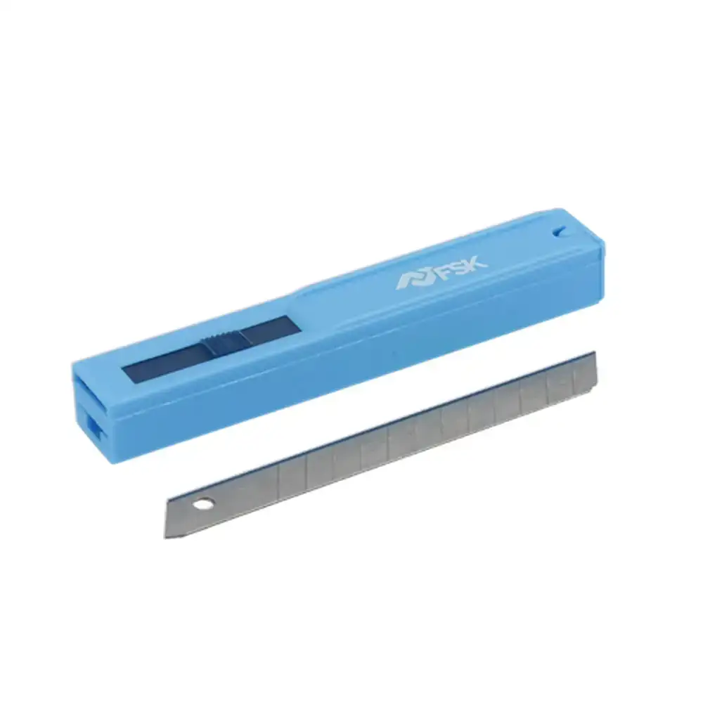 Lame de cutter ferrestock 9 mm 10 volets_6298. DIAYTAR COTE D'IVOIRE - L'Art du Shopping Distinctif. Naviguez à travers notre gamme soigneusement sélectionnée et choisissez des produits qui définissent votre mode de vie.