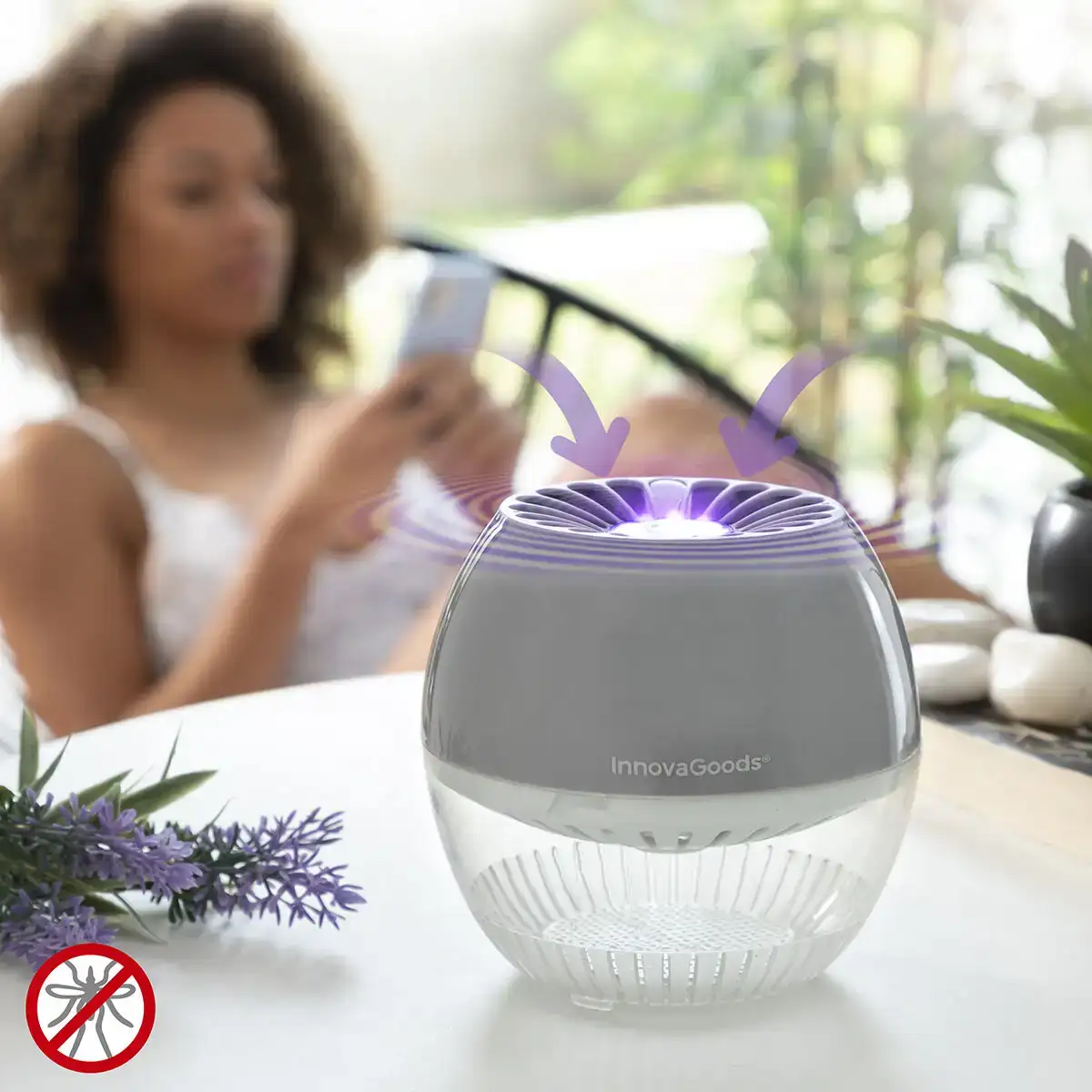 Lampe anti moustiques a aspiration kl globe innovagoods_7305. Entrez dans le Monde de DIAYTAR COTE D'IVOIRE - Où Chaque Article Raconte une Histoire Unique. Explorez notre boutique en ligne pour dénicher des trésors qui incarnent l'âme du Côte d'Ivoire.