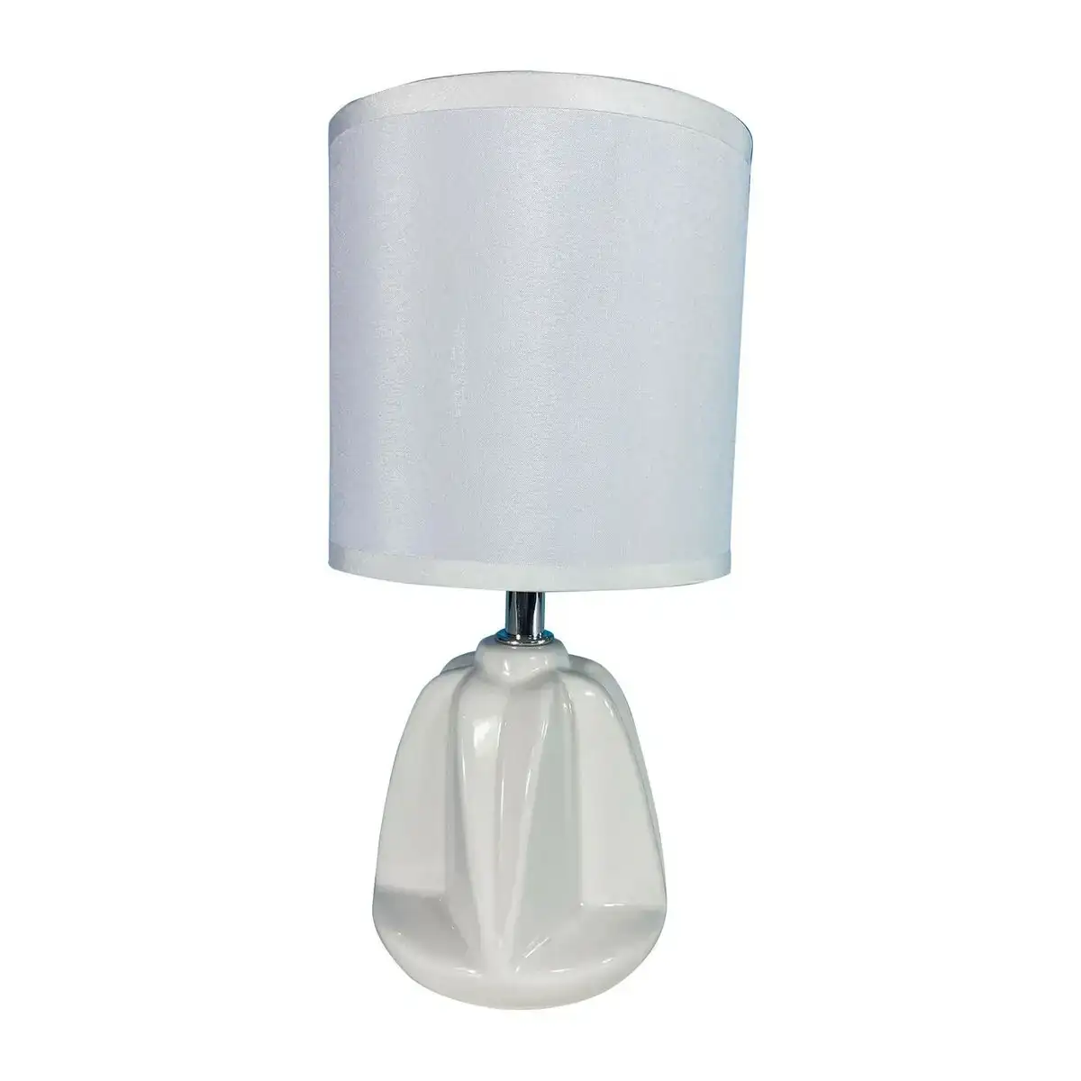 Lampe de bureau versa adam blanc ceramique textile 13 x 29 x 10 5 cm _9892. DIAYTAR COTE D'IVOIRE - Votre Destination Shopping Incontournable. Parcourez nos rayons virtuels et trouvez des articles qui répondent à tous vos besoins, du quotidien à l'exceptionnel.