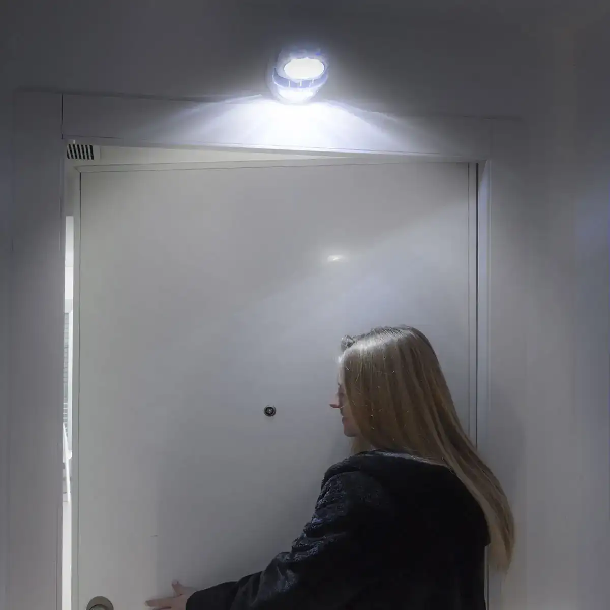 Lampe led avec capteur de mouvement innovagoods_4887. DIAYTAR COTE D'IVOIRE - Où Chaque Produit a sa Place. Parcourez notre catalogue et choisissez des articles qui s'intègrent parfaitement à votre style et à votre espace.