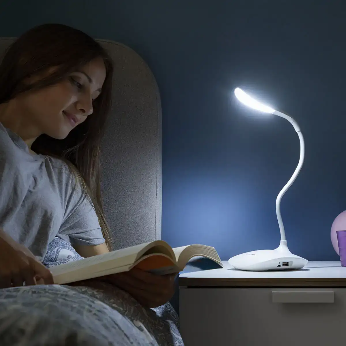 Lampe led de table rechargeable tactile lum2go innovagoods_3727. DIAYTAR COTE D'IVOIRE - Là où le Shopping Devient une Expérience. Naviguez à travers notre catalogue diversifié et découvrez des produits qui ajoutent de la couleur et de la passion à votre vie.