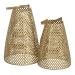 Lanterne bougeoir dore metal 20 x 20 x 31 cm 2 unites _4802. Entrez dans le Monde Éclectique de DIAYTAR COTE D'IVOIRE. Explorez nos catégories et dénichez des trésors qui reflètent la richesse et l'authenticité du Côte d'Ivoire.