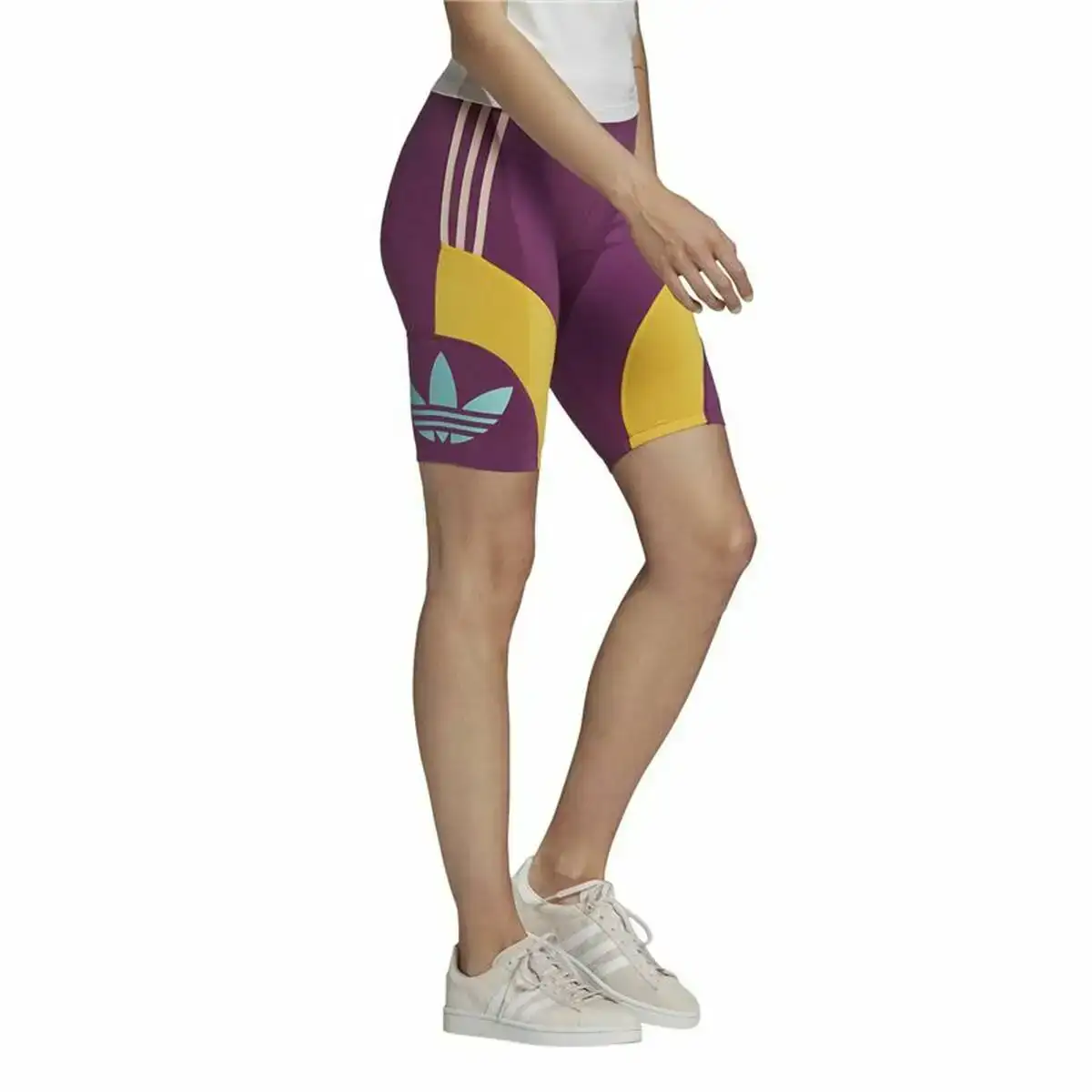 Legging court de sport adidas_2951. DIAYTAR COTE D'IVOIRE - Votre Destination pour un Shopping Unique. Parcourez notre catalogue et trouvez des articles qui vous inspirent et vous édifient.