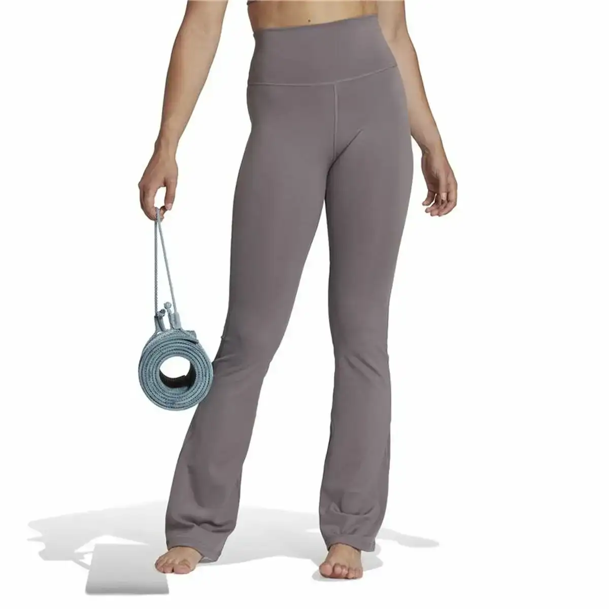 Leggings de sport pour femmes adidas studio flared gris_2449. DIAYTAR COTE D'IVOIRE - Votre Destination Shopping Éthique. Parcourez notre gamme et choisissez des articles qui respectent l'environnement et les communautés locales.