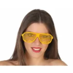 Lunettes disco fiesta a rayures jaune_4987. DIAYTAR COTE D'IVOIRE - Où Choisir est un Plaisir. Explorez notre boutique en ligne et choisissez parmi des produits de qualité qui satisferont vos besoins et vos goûts.
