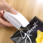 Machine a sceller les sacs avec aimant pour refrigerateur magseal innovagoods_5536. DIAYTAR COTE D'IVOIRE - Où la Qualité est Notre Engagement. Explorez notre boutique en ligne pour découvrir des produits conçus pour vous apporter satisfaction et plaisir.