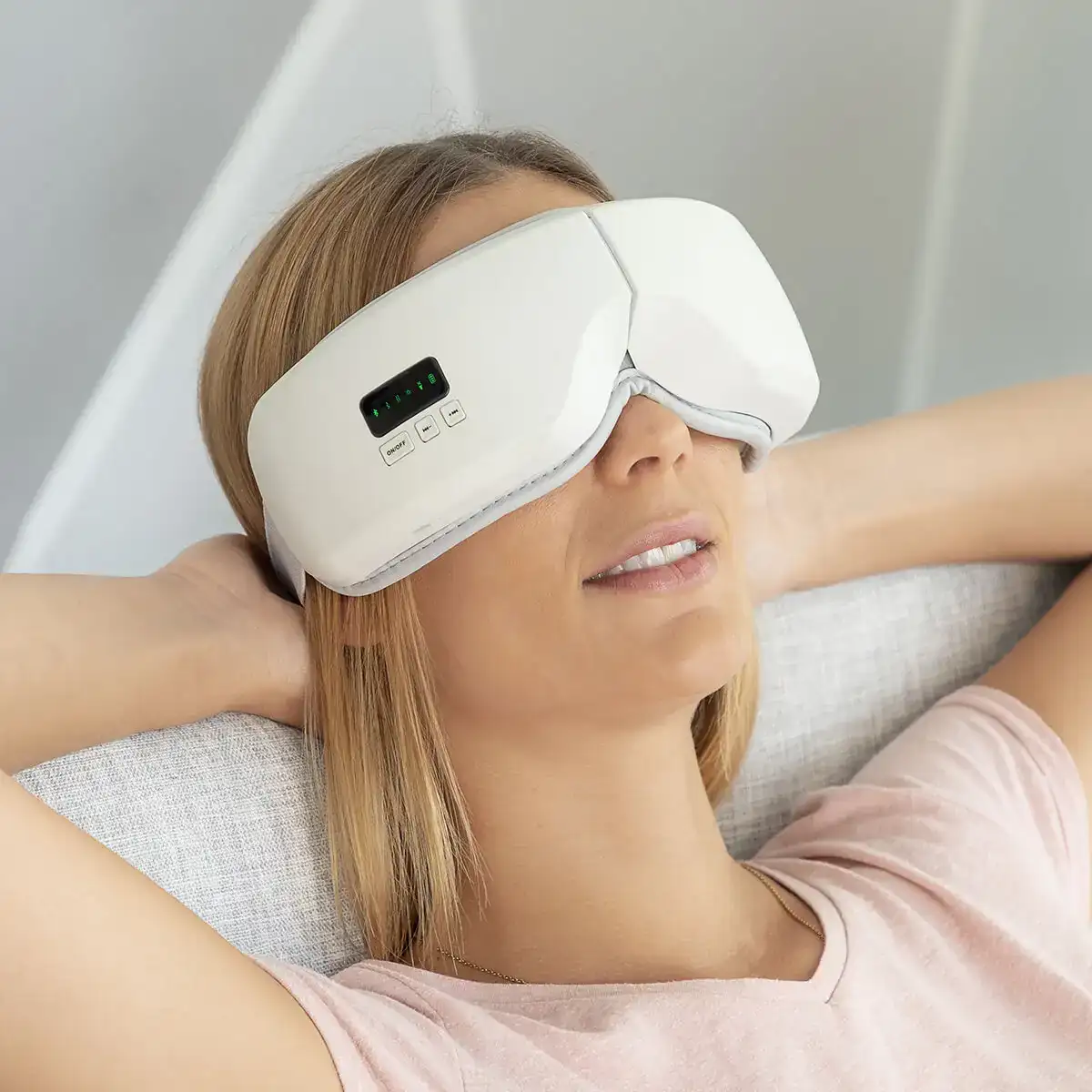 Masseur d yeux avec compression d air 4 en 1 eyesky innovagoods_3974. DIAYTAR COTE D'IVOIRE - Là où Vos Rêves Prendent Forme. Plongez dans notre catalogue diversifié et trouvez des produits qui enrichiront votre quotidien, du pratique à l'exceptionnel.