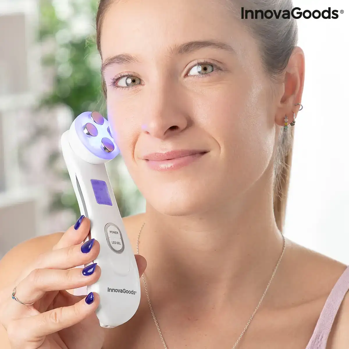 Masseur facial avec radiofrequence phototherapie et electrostimulation wace innovagoods v0103440 reconditionne a _4962. DIAYTAR COTE D'IVOIRE - Là où Vos Rêves Prendent Forme. Plongez dans notre catalogue diversifié et trouvez des produits qui enrichiront votre quotidien, du pratique à l'exceptionnel.